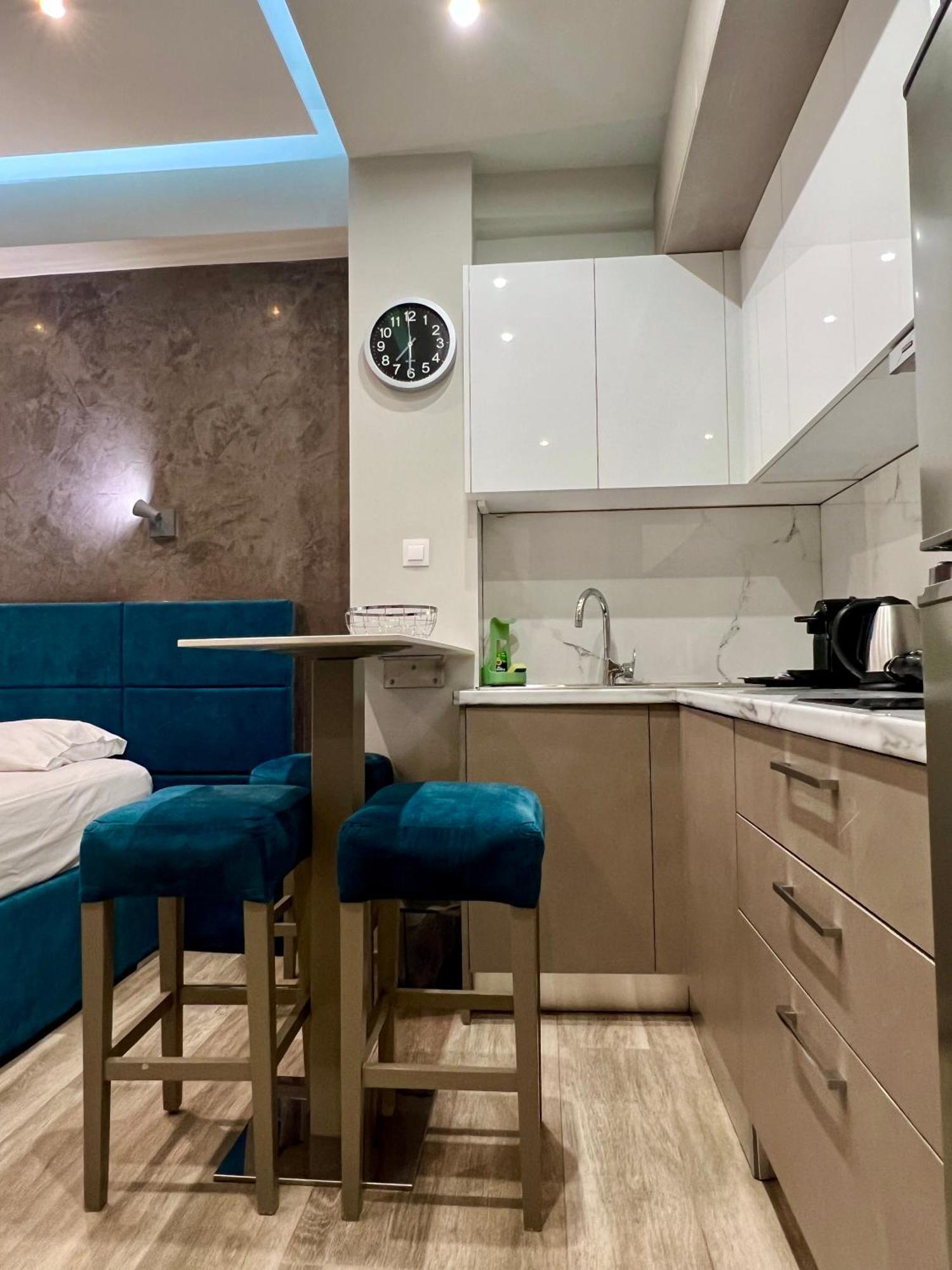 Emerald Lux Apartment Atene Esterno foto