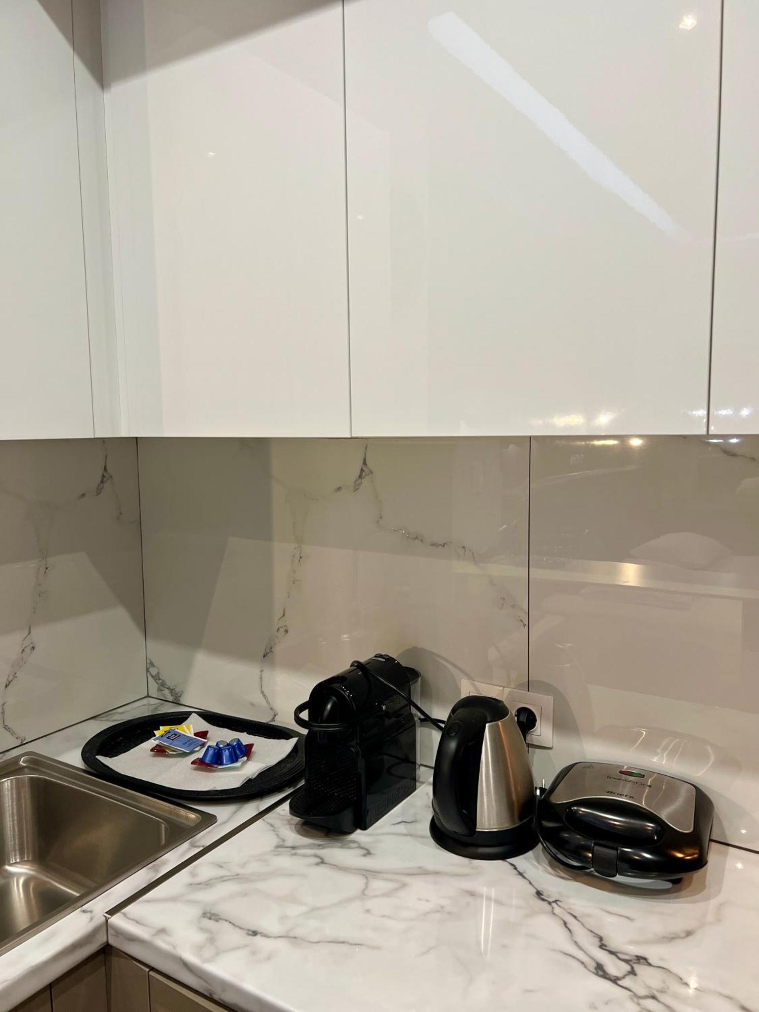 Emerald Lux Apartment Atene Esterno foto