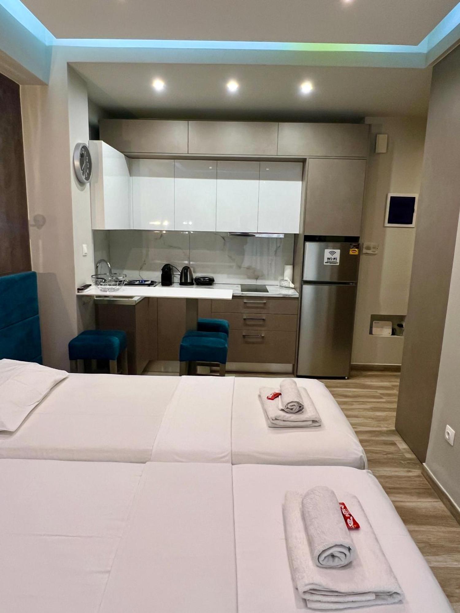 Emerald Lux Apartment Atene Esterno foto